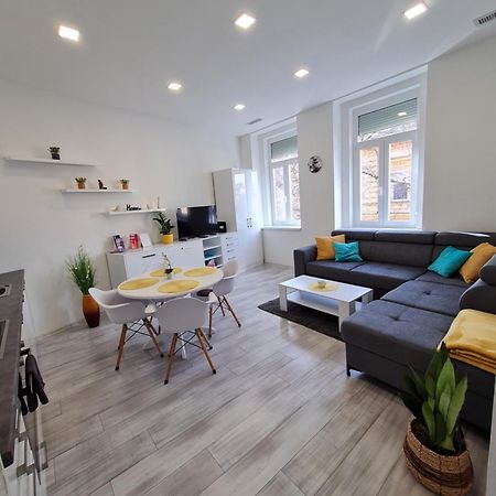 סגד Napfeny Apartman מראה חיצוני תמונה
