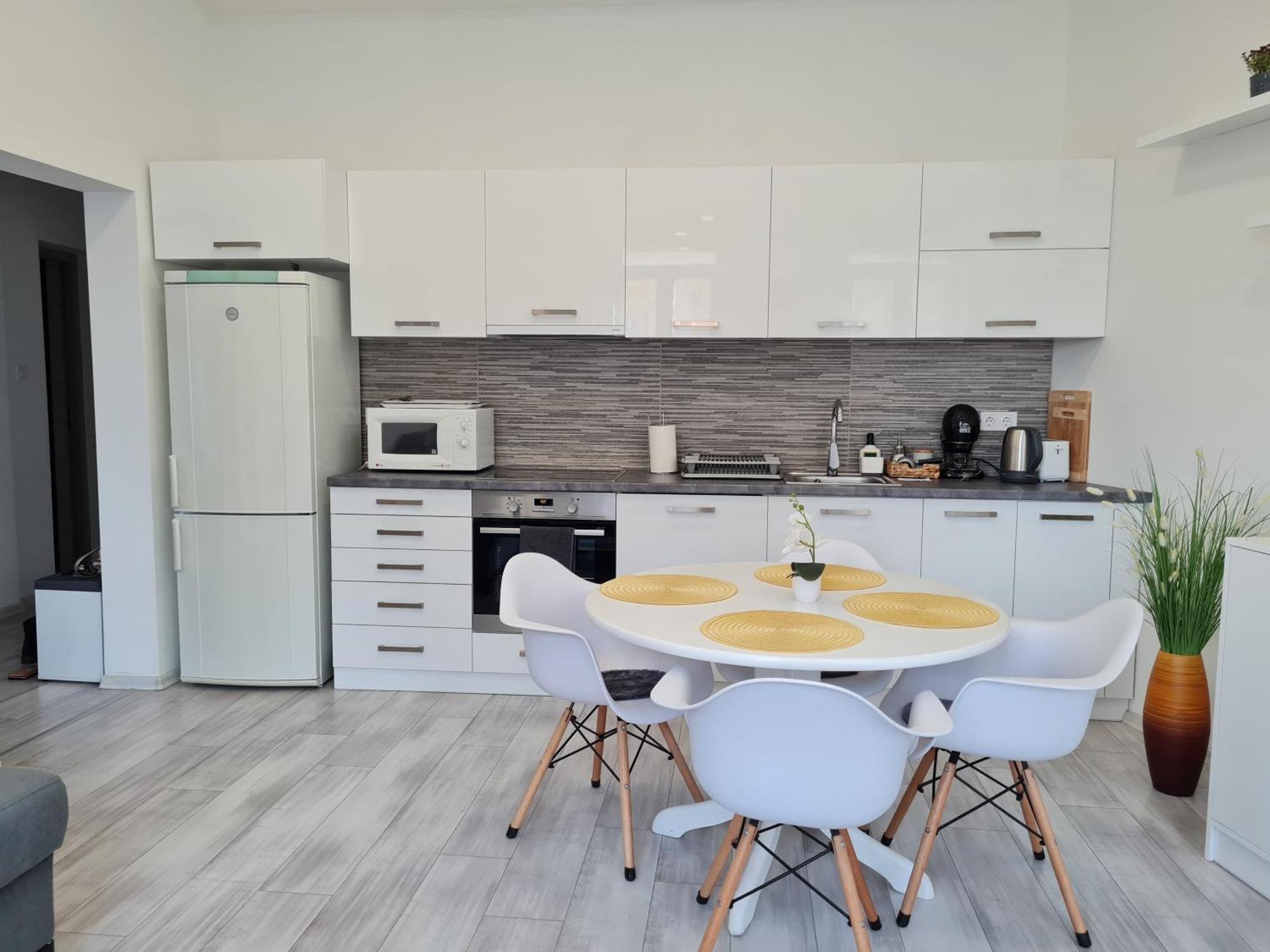 סגד Napfeny Apartman מראה חיצוני תמונה